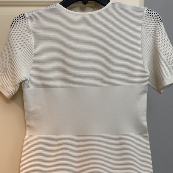 Super fitted dress with multiple pattern cuts - Picture 5 of 8